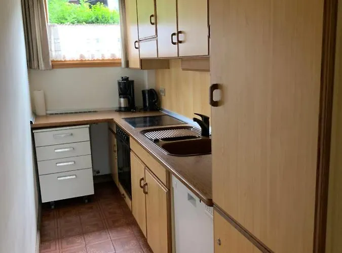 Haus Alpenruhe Апартаменти *